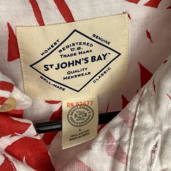 Large St. John’s Bay Button Down Shirt - Picture 7 of 8